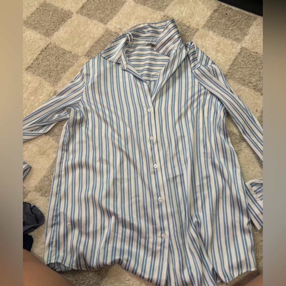 Men's Blue and White Stripe Button-Down Shirt